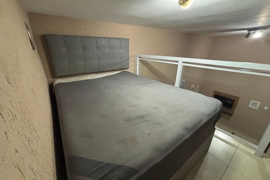 Quarto 1 de apartamento para alugar com 1 quarto, 27m² em Vila Nhocuné, São Paulo