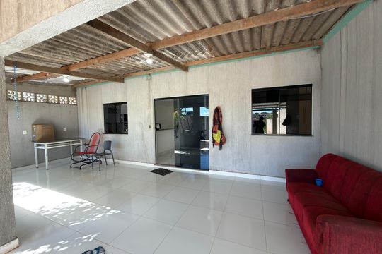 Garagem  de casa à venda com 1 quarto, 400m² em Colônia Agrícola Arniqueira, Brasília