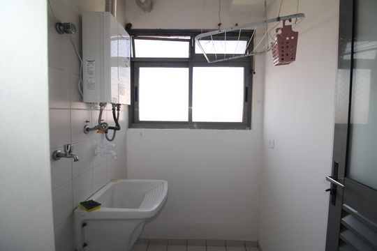 Área de Serviço de apartamento à venda com 2 quartos, 65m² em Parque Peruche, São Paulo