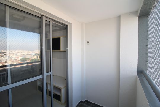Sala - Varanda de apartamento para alugar com 2 quartos, 65m² em Parque Peruche, São Paulo