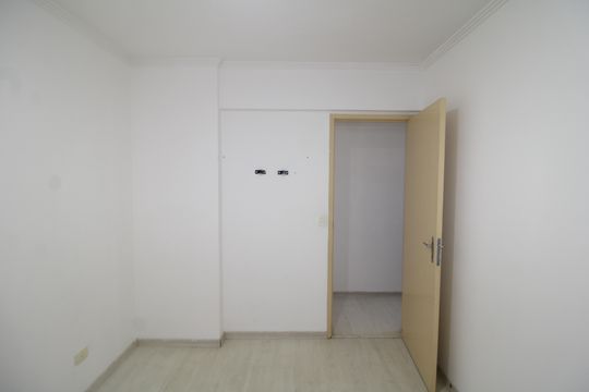 Quarto 1 de apartamento para alugar com 2 quartos, 65m² em Parque Peruche, São Paulo