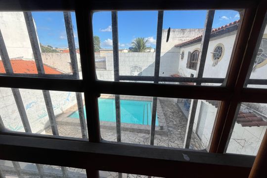 Vista de casa para alugar com 3 quartos, 404m² em Portuguesa, Rio de Janeiro