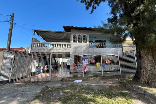 Fachada de casa para alugar com 3 quartos, 404m² em Portuguesa, Rio de Janeiro
