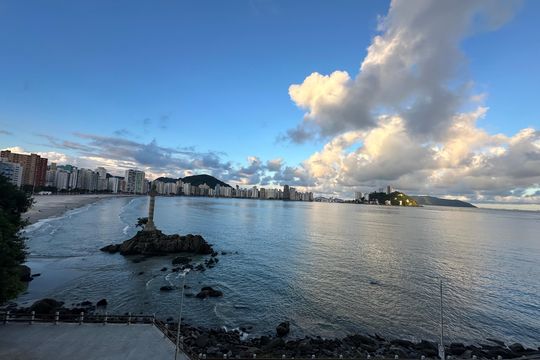 Vista da Sala de apartamento para alugar com 1 quarto, 50m² em Morro dos Barbosas, São Vicente