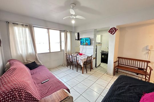 Sala de apartamento para alugar com 1 quarto, 50m² em Morro dos Barbosas, São Vicente