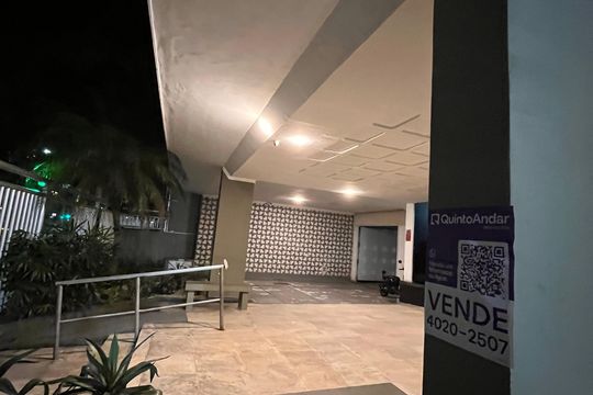 Placa de apartamento à venda com 3 quartos, 130m² em Leblon, Rio de Janeiro