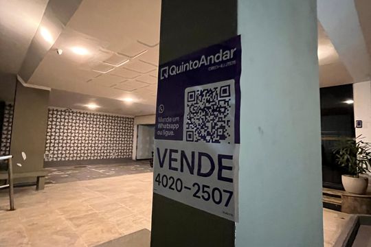 Placa de apartamento à venda com 3 quartos, 130m² em Leblon, Rio de Janeiro