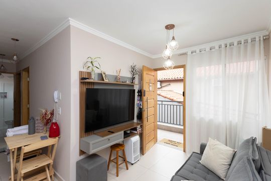 Apartamento para alugar com 2 quartos, 42m² em Parque Vitoria, São Paulo