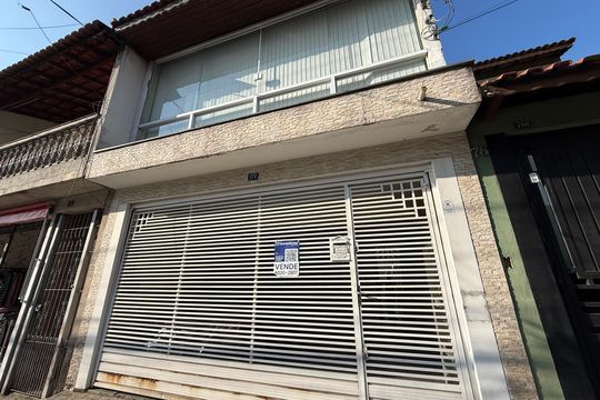 Fachada  de casa à venda com 3 quartos, 229m² em Parque Continental, Guarulhos
