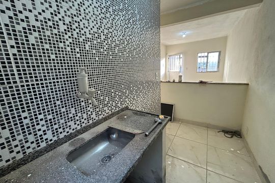 Cozinha de kitnet/studio para alugar com 1 quarto, 35m² em Honório Gurgel, Rio de Janeiro
