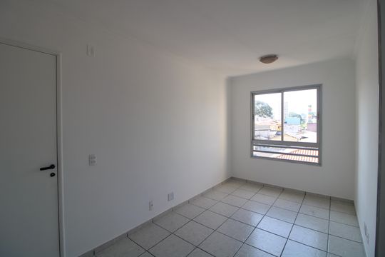 Sala de apartamento à venda com 2 quartos, 49m² em Jardim Sabara, São Paulo