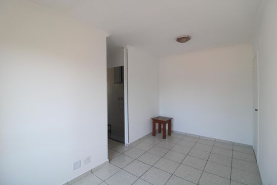 Sala de apartamento à venda com 2 quartos, 49m² em Jardim Sabara, São Paulo