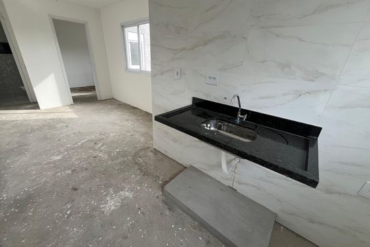 Cozinha de apartamento à venda com 2 quartos, 36m² em Jardim São Paulo, São Paulo