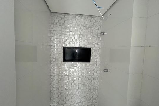 Banheiro de apartamento à venda com 2 quartos, 36m² em Jardim São Paulo, São Paulo