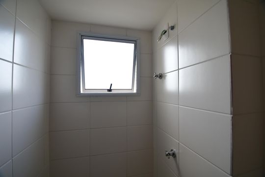 Banheiro de apartamento para alugar com 2 quartos, 43m² em Vila Palacios, Campinas