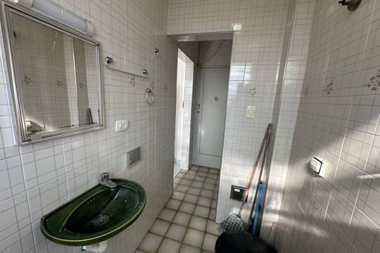 Banheiro de apartamento para alugar com 1 quarto, 23m² em Centro, São Vicente