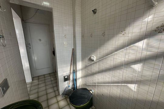 Banheiro de apartamento para alugar com 1 quarto, 23m² em Centro, São Vicente