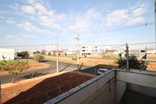 Vista de apartamento para alugar com 2 quartos, 80m² em Novo Mundo, Uberlândia