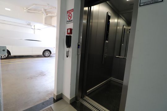 Elevador de apartamento para alugar com 2 quartos, 67m² em Novo Mundo, Uberlândia