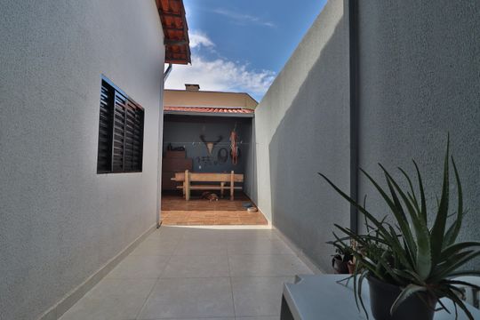 Corredor de casa para alugar com 3 quartos, 250m² em Jardim Patricia, Uberlândia