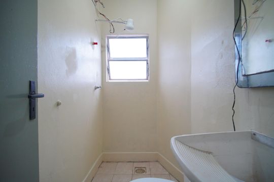Banheiro de kitnet/studio para alugar com 1 quarto, 35m² em Nova Sapucaia, Sapucaia do Sul