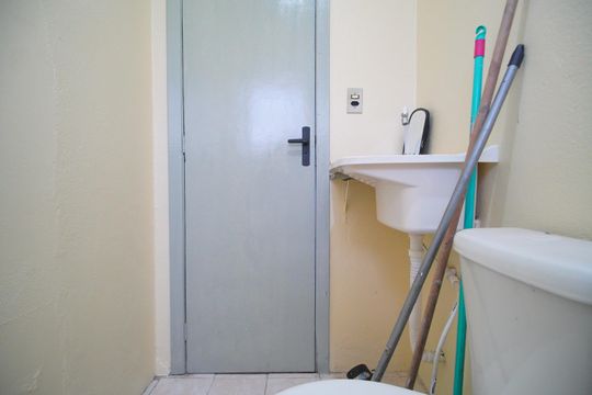 Banheiro 1 de kitnet/studio para alugar com 1 quarto, 70m² em Nova Sapucaia, Sapucaia do Sul