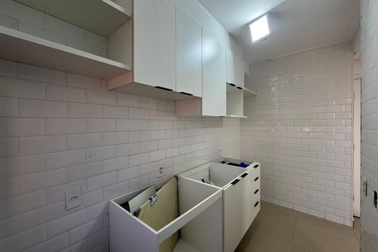 Cozinha de apartamento à venda com 2 quartos, 42m² em Jardim Boa Vista (zona Oeste), Osasco