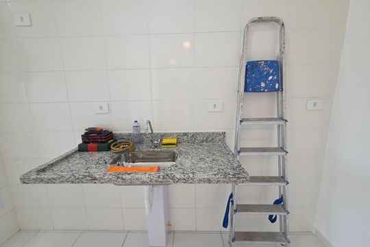 Cozinha de apartamento para alugar com 2 quartos, 57m² em Boqueirão, Praia Grande