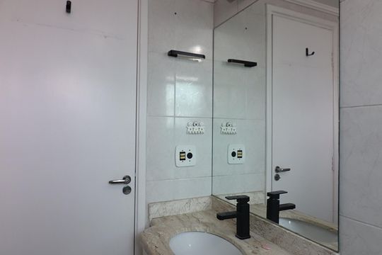 Banheiro Social de apartamento para alugar com 2 quartos, 59m² em Vila Normandia, São Bernardo do Campo