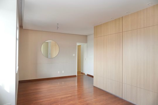 Sala  de apartamento para alugar com 4 quartos, 120m² em Funcionários, Belo Horizonte