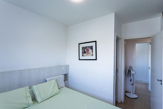 Suite de apartamento à venda com 2 quartos, 85m² em Jardim Santo Elias, São Paulo