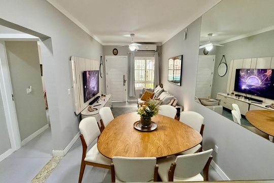 Sala de casa à venda com 3 quartos, 82m² em Mato Grande, Canoas