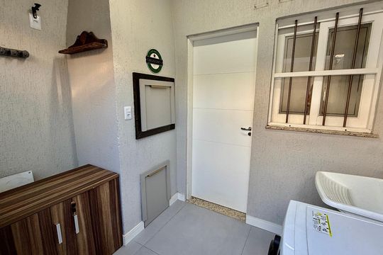 Casa à venda com 3 quartos, 82m² em Mato Grande, Canoas