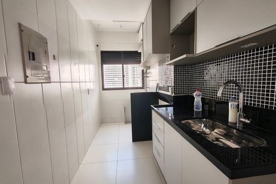 Cozinha de apartamento à venda com 2 quartos, 75m² em Barra da Tijuca, Rio de Janeiro