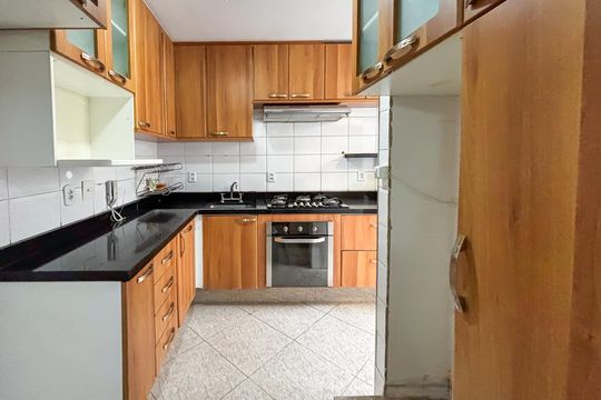 Casa de Condomínio à venda com 3 quartos, 170m² em Jardim das Esmeraldas, São Paulo