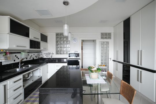 Cozinha de apartamento à venda com 3 quartos, 176m² em Vila Bastos, Santo André