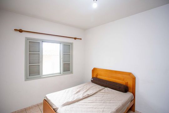Quarto 1 de casa à venda com 3 quartos, 214m² em Eldorado, Diadema