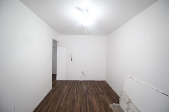 Quarto de apartamento para alugar com 0 quarto, 40m² em Humaitá, Porto Alegre