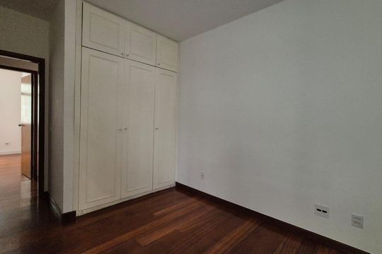 Quarto de apartamento para alugar com 3 quartos, 150m² em Buritis, Belo Horizonte