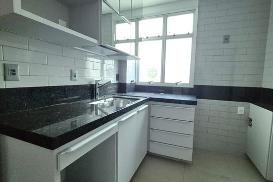 Cozinha de apartamento para alugar com 3 quartos, 150m² em Buritis, Belo Horizonte
