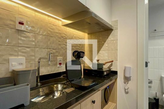 Studio de kitnet/studio para alugar com 1 quarto, 20m² em Cerqueira César, São Paulo