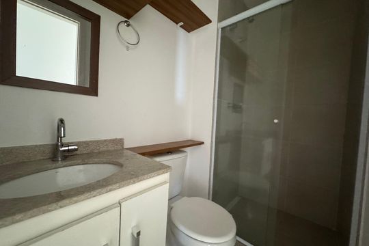 Banheiro 1 de apartamento para alugar com 2 quartos, 62m² em Continental, Osasco