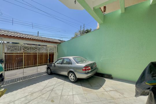 Garagem de casa para alugar com 4 quartos, 167m² em Jardim Vila Galvao, Guarulhos