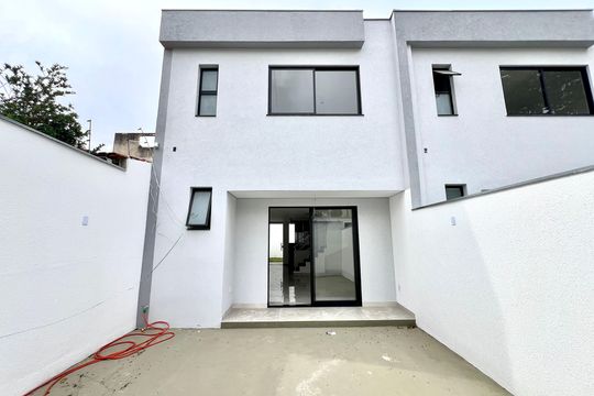 Casa à venda com 3 quartos, 160m² em Santa Branca, Belo Horizonte