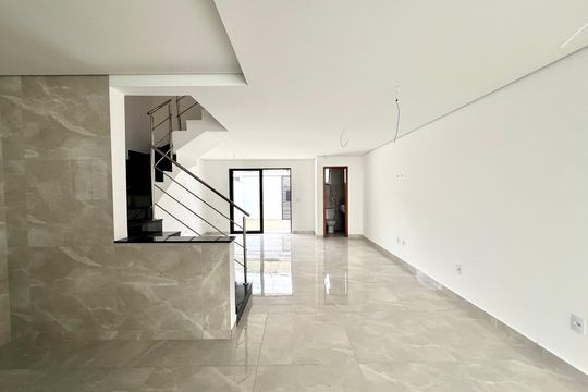 Sala de casa à venda com 3 quartos, 160m² em Santa Branca, Belo Horizonte