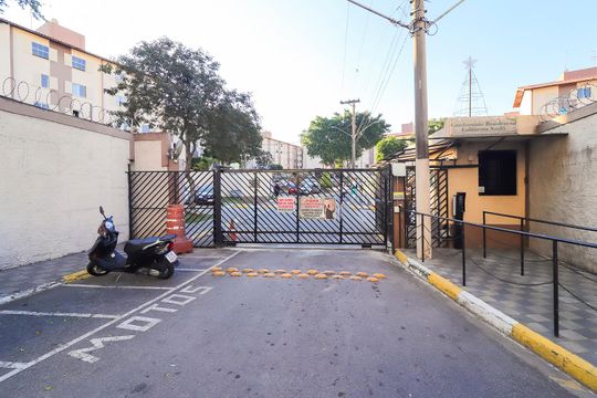 Fachada de apartamento para alugar com 2 quartos, 53m² em Vila Chabilandia, São Paulo