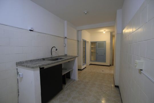 Cozinha de casa para alugar com 3 quartos, 243m² em Jardim da Gloria, São Paulo