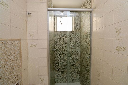 Banheiro de apartamento para alugar com 2 quartos, 65m² em Col de Pituacu, Salvador