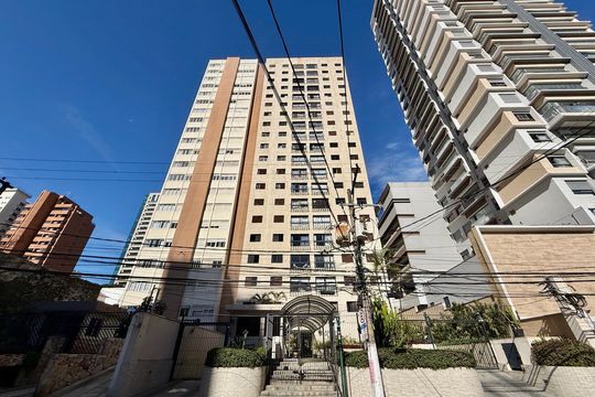 Fachada de apartamento à venda com 2 quartos, 80m² em Brooklin, São Paulo