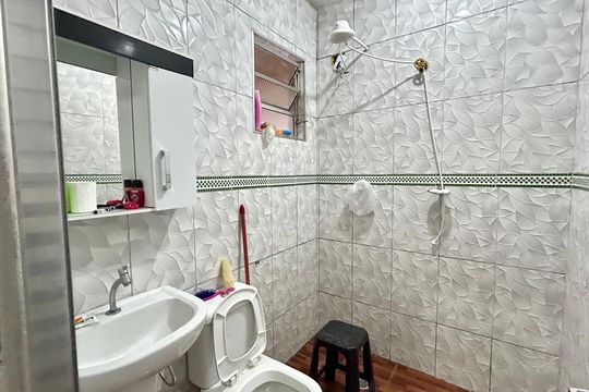 Banheiro de casa para alugar com 2 quartos, 90m² em Jardim Nova Cidade, Guarulhos